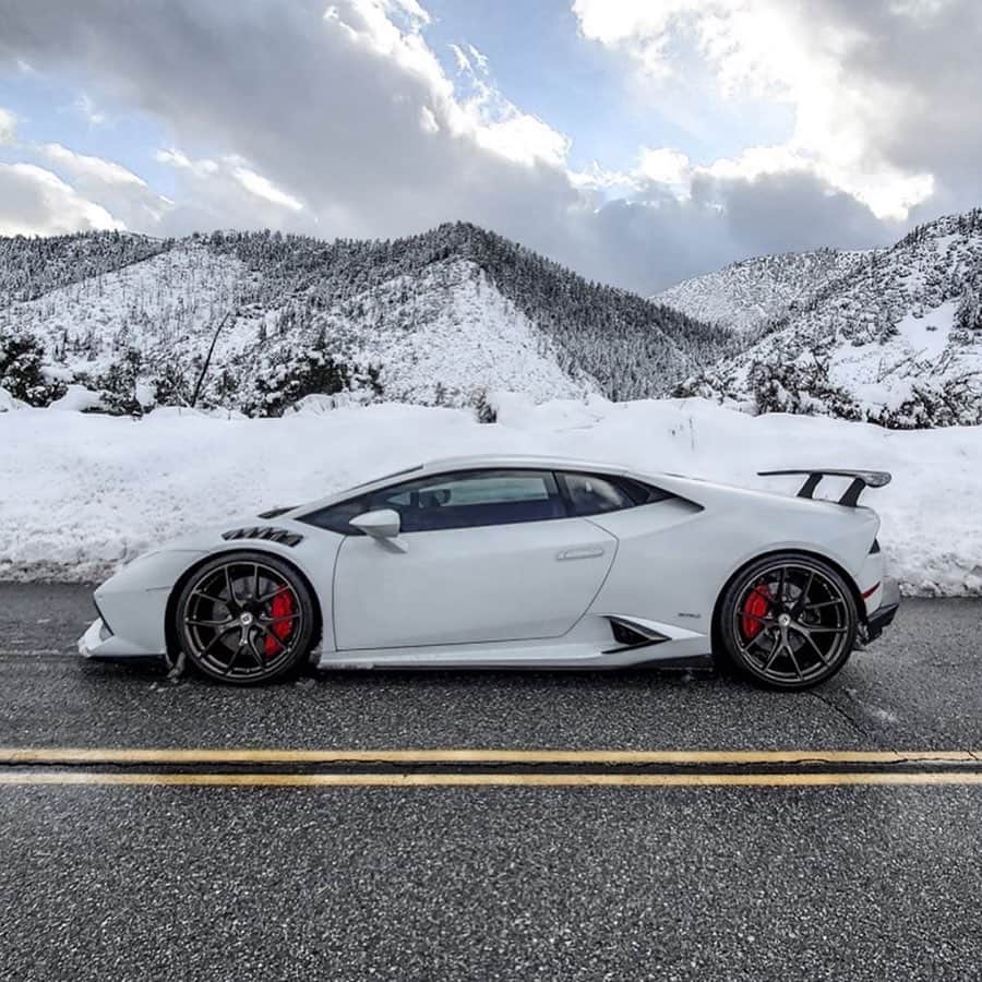 CARLiFESTYLEさんのインスタグラム写真 - (CARLiFESTYLEInstagram)「Fully Kitted Lamborghini Huracan by @rsctuning ❄️ - @rsctuning Specializing in manufacturing Aero & Carbon ™️ - Follow @rsctuning #carlifestyle #huracan」3月9日 4時55分 - carlifestyle