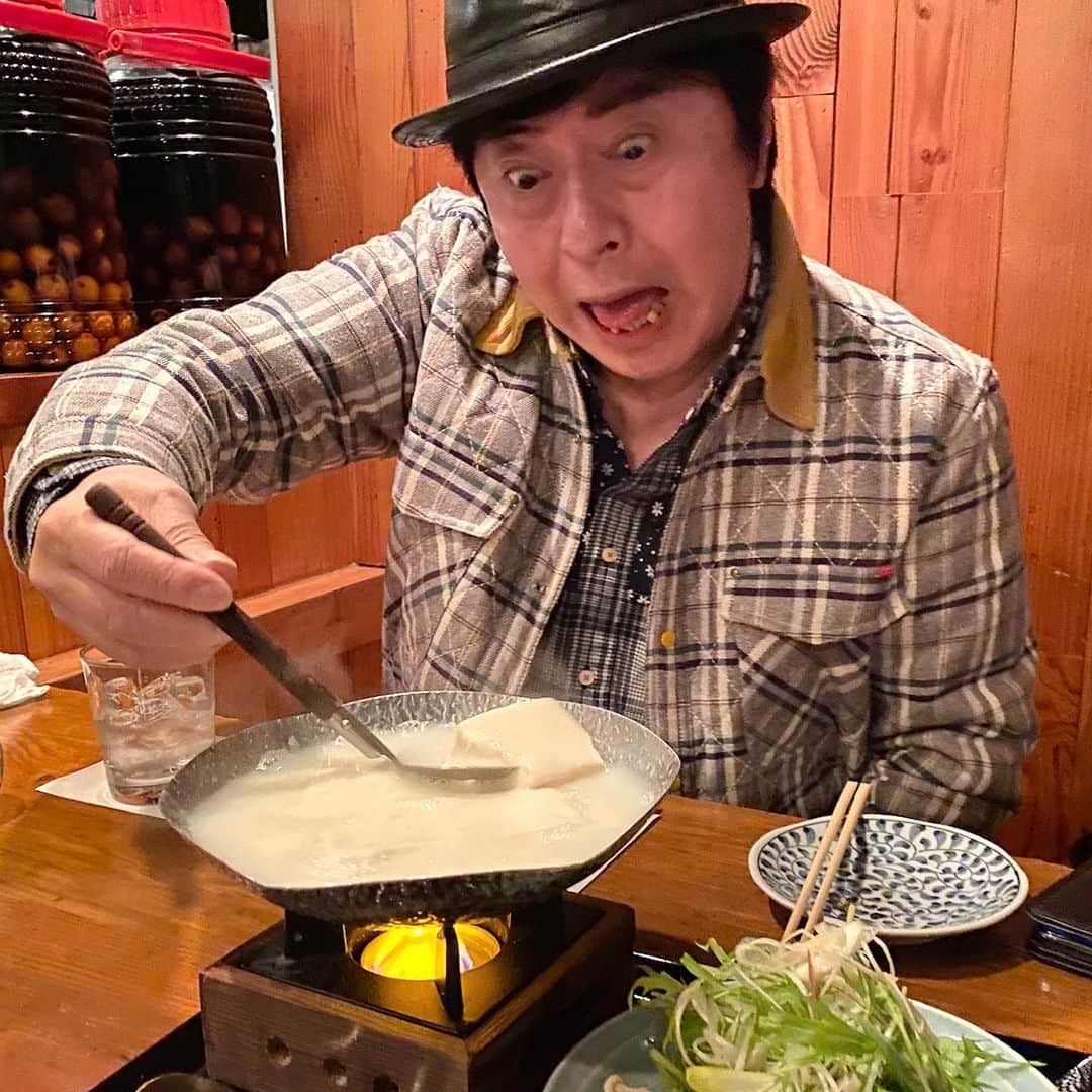 水木一郎さんのインスタグラム写真 - (水木一郎Instagram)「豆乳の湯豆腐とすき焼き小鍋。和食はいいね！ #湯豆腐  #すき焼き小鍋  #水木一郎」3月9日 7時57分 - ichiromizuki
