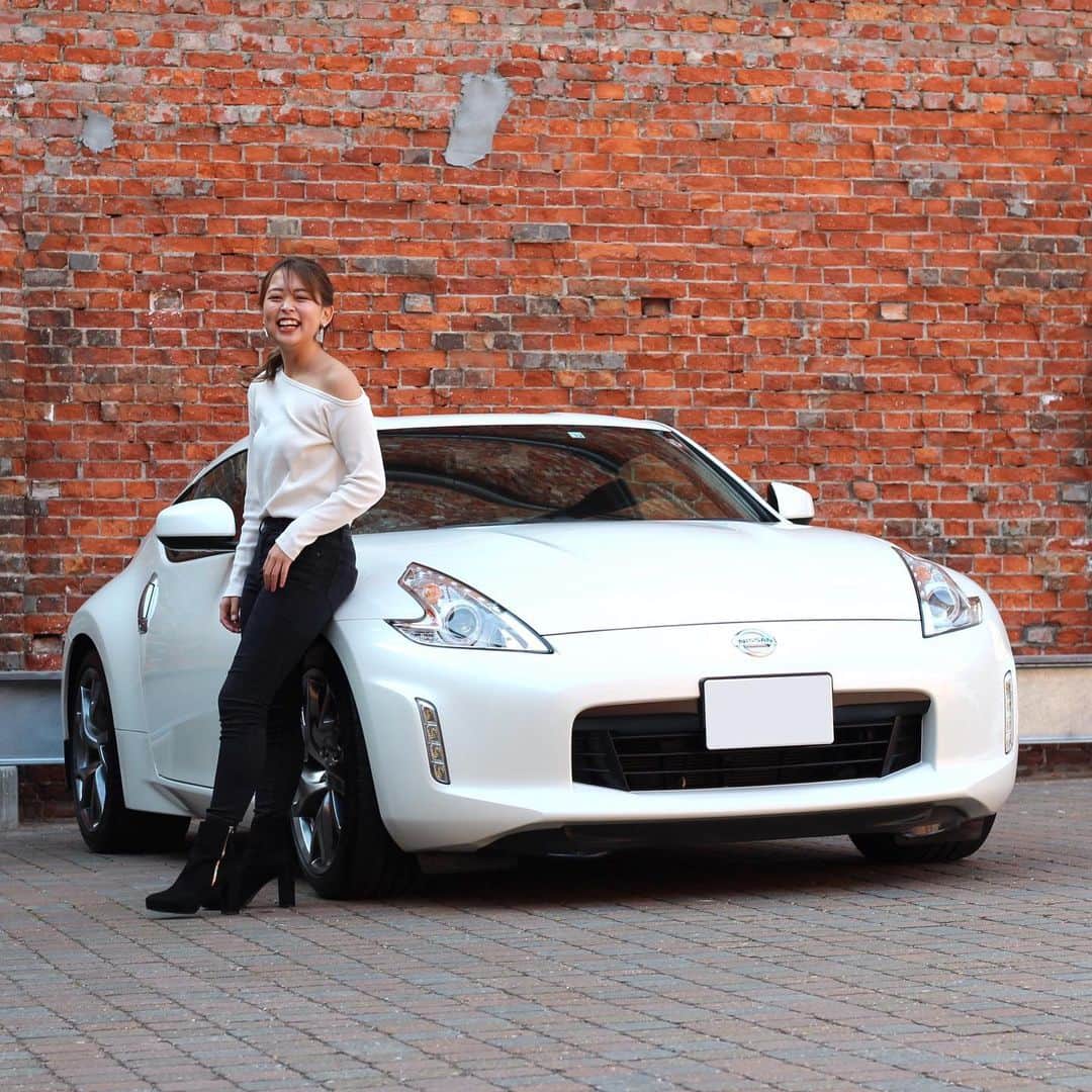 Nissanさんのインスタグラム写真 - (NissanInstagram)「Happy International Women's Day ⭐Thank you for driving #Nissan! #InternationalWomensDay  #NissanLEAF : @tianykirilove #Nissan370z : @d_hinako_1106 #NissanJuke: @alinablondy」3月9日 8時02分 - nissan