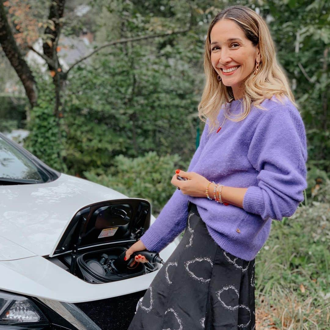 Nissanさんのインスタグラム写真 - (NissanInstagram)「Happy International Women's Day ⭐Thank you for driving #Nissan! #InternationalWomensDay  #NissanLEAF : @tianykirilove #Nissan370z : @d_hinako_1106 #NissanJuke: @alinablondy」3月9日 8時02分 - nissan