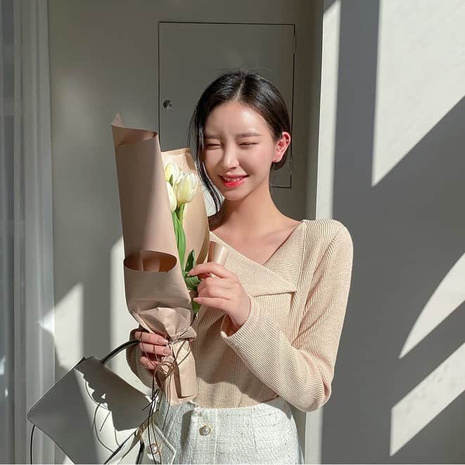 Chuuのインスタグラム：「Good morning🌷✨」