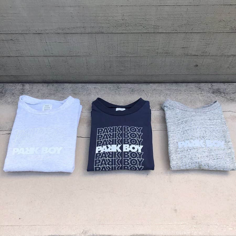 こども ビームスさんのインスタグラム写真 - (こども ビームスInstagram)「【new arrival】 ＜THE PARK SHOP ＞リフレクター BOY ロングスリーブ ライトに反射して光るリフレクタープリントがポイント✨デザインは、アメリカのスーパーのショッピングバッグをモチーフにしています🛍 . サイズ:95-135cm カラー:WHITE、GREY、NAVY ¥4,100+税 . #theparkshop #ザパークショップ #リフレクター #リフレクタープリント #反射 #反射プリント  #kodomobeams  #beams  #daikanyama  #こどもビームス  #ビームス  #代官山 新作アイテムはプロフィールのリンク🔗からビームス公式サイト、こども ビームスページをチェック❗️ ※お問い合わせにつきましては、お電話にて承ります。」3月9日 10時01分 - kodomo_beams