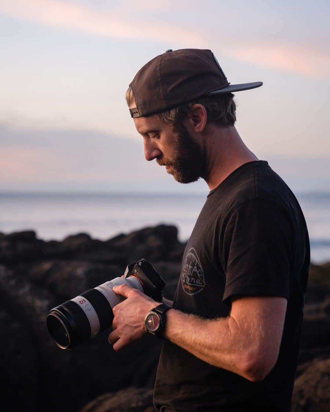 Travis Burkeさんのインスタグラム写真 - (Travis BurkeInstagram)「A few months ago I put a photo of perfect New Zealand waves on my desktop background as part of my “vision board” inspiration. @gypsealaysea and I ended up booking last minute plane tickets with our credit card points and are now here surfing some of the best waves of our lives! ...and skateboarding endless sidewalk waves too.  Huge thanks to @trekkeradventures for such an epic rig to explore in!  The swell just died so we are heading south to see more of what NZ has to offer. Can’t wait! #NewZeland #surf #troopy #pumptrack #mywholebodyissore #purenewzealand」3月9日 10時50分 - travisburkephotography