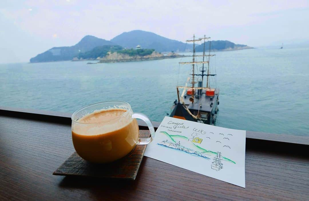 福山市【公式】さんのインスタグラム写真 - (福山市【公式】Instagram)「⚓︎💙 . どこを撮っても絵になるまち　#鞆の浦 海が見えるカフェでまったり☕️ . #レトロ#日本遺産#港町#カメラ女子#女子旅#福山#福山市#広島県 #fukuyama#Hiroshima#tomonoura#japanheritage #カメラガールズ#東京カメラガールズ」3月9日 11時06分 - fukuyama_city