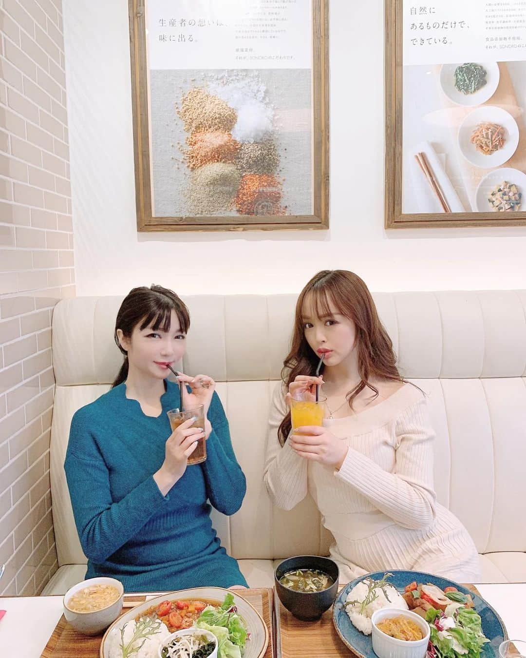 板橋瑠美さんのインスタグラム写真 - (板橋瑠美Instagram)「食べて痩せる生活スタート♡﻿ ﻿ ﻿ ﻿ 昨日ゆうりちゃんと﻿ 銀座のSONOKO CAFEへ♡✨﻿ ﻿ ﻿ ここは、全てがノンオイルのご飯を食べられるんだけど、﻿ 新しいダイエットプログラムに参戦します♡❗️﻿ ﻿ ﻿ ソノコカフェの組まれた五日間のダイエットメニューを食べるんだー♡﻿ ﻿ ﻿ どのくらい痩せるか楽しみ❤️﻿ ﻿ ﻿ この五日間は、痩せる為に完食もしないし、﻿ 健康的な生活を頑張るよ💜﻿ ﻿ ﻿ 最近はこれを始める為に食べ納めしまくったから、﻿ まじやばい桁になってたꉂ笑꒱﻿ ﻿ ﻿ ほんと調子こきすぎましたw﻿ ﻿ ﻿ ﻿ ﻿ さぁ、何キロ痩せるかな？お楽しみに〜❤️」3月9日 11時52分 - rumi_official_0616