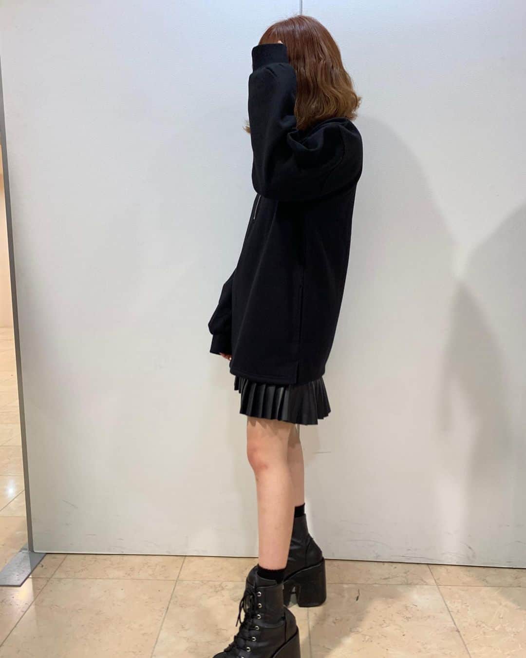おもてちゃんのインスタグラム：「. m_mignonの通販サイト更新しています！ リングやトートバック、新色Tシャツなど新商品が購入できるようになりましたので是非私のプロフィールのURLから飛んでチェックしてください🎖🎖🎖 . #m_mignon」