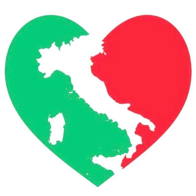 リカルド・ティッシさんのインスタグラム写真 - (リカルド・ティッシInstagram)「In this tough time I’d like to express all my solidarity and support to my beautiful country, to my family, friends and colleagues! Italy stay strong.All my love and prayers ❤️」3月9日 21時26分 - riccardotisci17