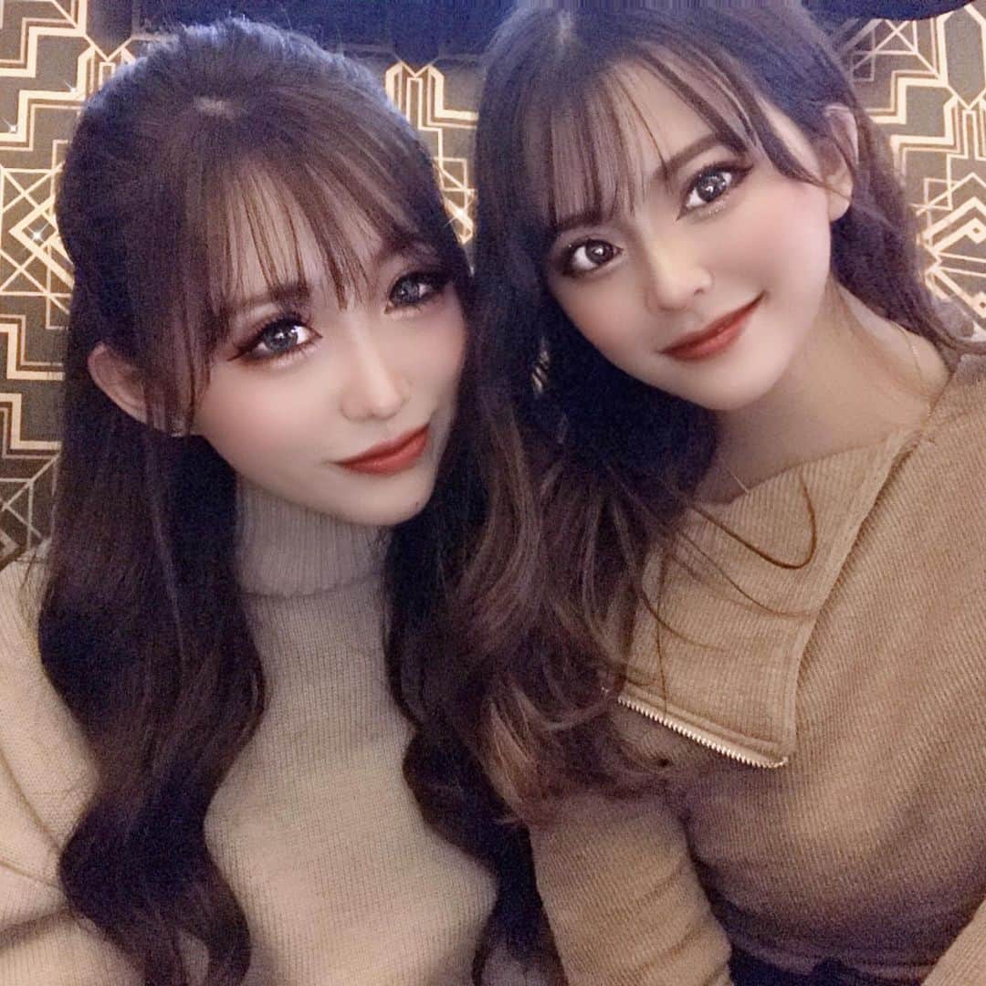 のインスタグラム：「時差過ぎ投稿♡ カラオケ🎤 . . . #ビジョビ @b_b_j.j #japan #japanese #japanesegirl #加工 #beautycam #tiktok #tiktoker #foryou #詐欺 #friend #smile #愛知 #先輩 #make #girl #自撮り#自分磨き #自分探し」