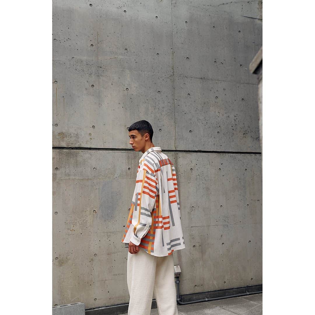 KUROのインスタグラム：「KURO 20ss collection  #architecture #denim #pfw」