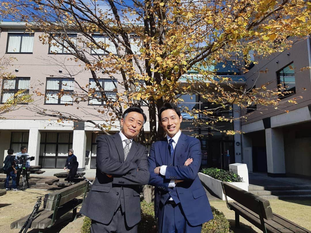 光石研のインスタグラム：「本日3月9日(月)22時からは、 「#病院の治しかた 」最終話OAになります👨‍⚕️ 病院存続はどうなるのか…。 最後までお見逃しなく‼️ 写真は甥の有原修平役、#小泉孝太郎 さんと📷 【by staff】」
