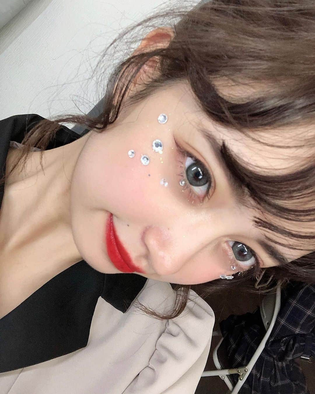 愛子のインスタグラム：「🤩」