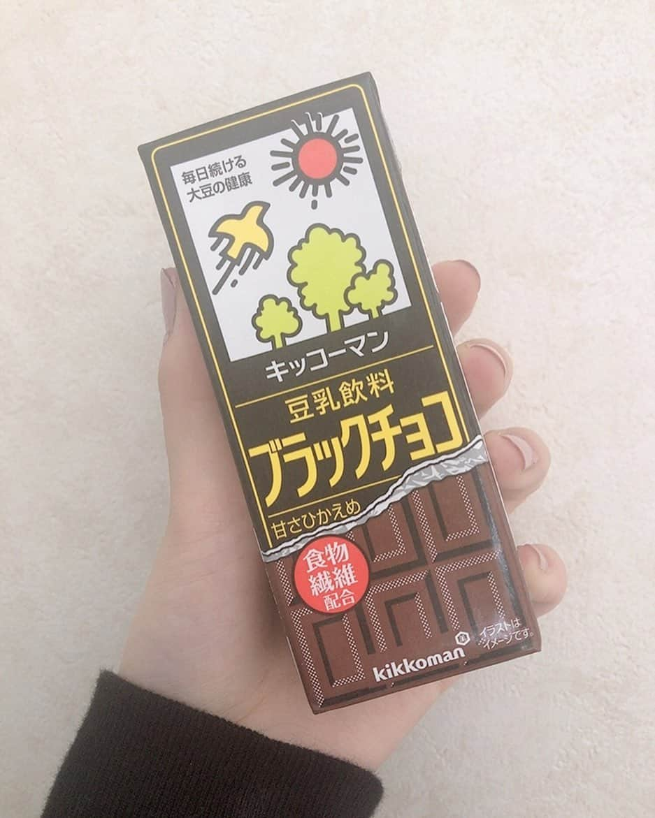 彩永あいりさんのインスタグラム写真 - (彩永あいりInstagram)「. ブラックチョコの豆乳おいしかった🍫 #豆乳 #ブラックチョコ #チョコ #chocolate #instagood #instalike #彩永あいり #さやながあいり」3月9日 16時26分 - airi_sayanaga_official