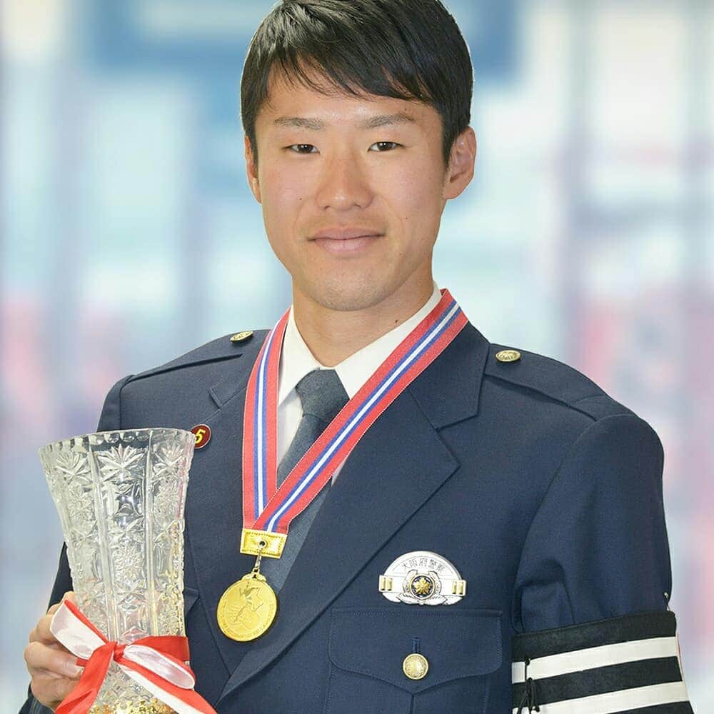 大阪府警察さんのインスタグラム写真 - (大阪府警察Instagram)「【大会新記録で優勝！／KIX泉州国際マラソン】 令和2年2月16日(日)、第27回KIX泉州国際マラソンにおいて、登録男子の部に出場した第一機動隊の芝田俊作選手が『2時間15分14秒』の大会新記録で優勝しました！ 皆様の温かいご声援、ありがとうございました！ #大阪府警察公式#大阪府警#警察官#第27回KIX泉州国際マラソン#大会新記録#第一機動隊#芝田俊作選手」3月9日 17時09分 - fukei_koho