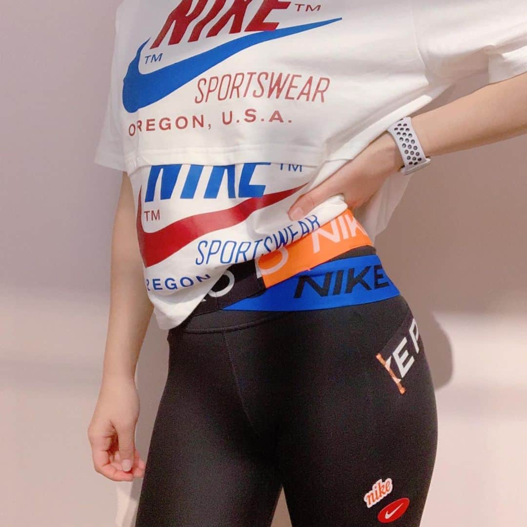 長嶺菜菜子のインスタグラム：「. . 好きなトレーニングウェアがまた一つ増えた🐷﻿ ﻿ ﻿ このNIKEのウェア﻿ めちゃくちゃ可愛くて。﻿ ﻿ ﻿ 腰のところのバンドと﻿ 太もものとこのワッペン﻿ 最高にかわいい💕﻿ ﻿ ﻿ ─︎─︎─︎─︎─︎─︎─︎─︎─︎─︎﻿ 那覇の壺屋に新しくオープンしたジム﻿ @geed.jp ﻿ 綺麗でほどよい広さの空間🦾﻿ ﻿ ﻿ おすすめポイント☝️﻿ ☑︎器具が最新﻿ ☑︎朝7時からオープン﻿ ☑︎プランによって様々なオプション付き！！﻿ （タンニングマシン使い放題、セルフエステetc）﻿ ﻿ ﻿ スタッフの筋肉知識、筋トレ知識が半端ないから、なんでも聞いたら教えてくれる！﻿ ﻿ ﻿ 沖縄一coolなジムᕙ( ˙-˙ )ᕗ﻿ ﻿ ﻿ ちなみに3月いっぱい、体験が¥500でできる！﻿ めっちゃお得！﻿ 私は知らずにたまたま行ったらそんなキャンペーンしてて😚﻿ ﻿ ラッキー🤞﻿ ﻿ ─︎─︎─︎─︎─︎─︎─︎─︎─︎─︎﻿ ﻿ #那覇ジム﻿ #筋トレ女子﻿ #筋肉痛が好き﻿ #geed﻿ ﻿ ﻿ ﻿」