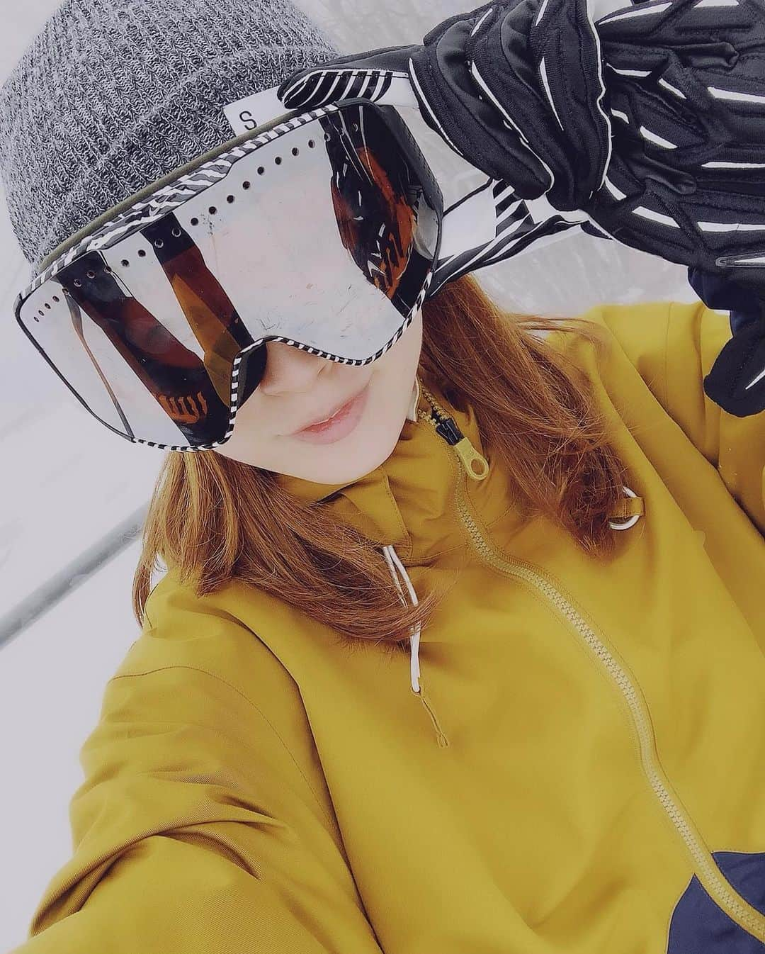 矢代梢さんのインスタグラム写真 - (矢代梢Instagram)「今シーズン2回目のスノーボード🏂 どんだけ、運動音痴やねん😕って感じだけど、楽しい🤗🤗 あと何回行けるかなぁ。。。 #スノーボード #長野 #菅平高原スキー場 #上田のイオンでトイレットペーパー買えた #🙆‍♀️」3月9日 23時04分 - kozue_yashiro