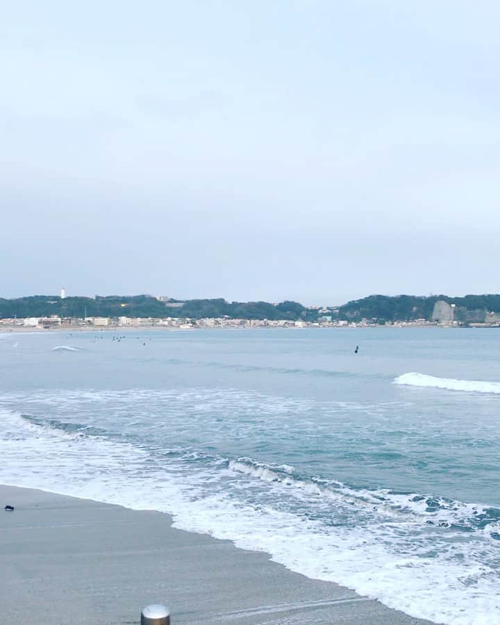 有坂美香のインスタグラム：「3.9.2020  #由比ヶ浜海岸 #坂ノ下 #鎌倉」