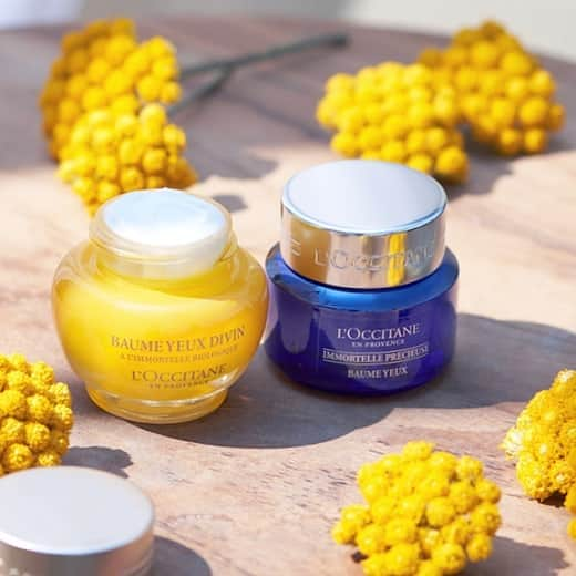 L'OCCITANE en Provenceさんのインスタグラム写真 - (L'OCCITANE en ProvenceInstagram)「第一印象を決める「目もと」のケアで、印象美人に！疲れが出やすい目もとを癒す、ロクシタンのアイケアシリーズ✨﻿ ﻿ 乾燥や紫外線はもちろん、﻿ 一日中スマホやパソコンで酷使する目。﻿ 放っておくと、くま、小じわ、たるみなど﻿ 疲れや年齢によるお悩みが出やすい デリケートな部分です🙌﻿ ﻿ 印象を左右する目もと。﻿ 一手間の目もとケアをするだけで若々しさがあふれ、﻿ まわりと一歩差がつく「印象美人」へ💕﻿ ﻿ 目もとにうるおいを与え、ハリツヤを引き出す﻿ ロクシタンのアイバームをご紹介します。﻿ ﻿ ﻿ 🌼﻿ イモーテル ディヴァインアイバーム﻿ （左）﻿ ﻿ 輝きに満ちた明るい目もとにみちびく﻿ イモーテル ディヴァインアイバームは、﻿ 朝晩のお手入れはもちろん、﻿ マスクとしてスペシャルケアにもなる優れもの。﻿ ﻿ 「濃厚でしっとりしたテクスチャー。﻿ 朝のメイク前に目元にのせ、少し時間をおくと﻿ メイクのりもアップします♪﻿ ﻿ 夜は目じりから眼がしらにかけて﻿ やさしくマッサージをしてあげると﻿ たるみが気にならなくなりました」﻿ （エトワール(*2) コメントより/写真2枚目）﻿ ﻿ ﻿ 🌼﻿ イモーテル プレシューズアイバーム﻿ （右）﻿ ﻿ イモーテル プレシューズシリーズは、﻿ エイジングケア(*1)効果があると言われる﻿ エッセンシャルオイルをイモーテルから抽出﻿ ﻿ ﻿ ジェルのようなクリームが、﻿ すっと軽やかに肌になじむ目もと用美容液の﻿ イモーテル プレシューズアイバームは、﻿ カフェイン(*3)が、肌をすっきり引きしめます。﻿ ﻿ ﻿ いまお使いのスキンケアシリーズに合った﻿ 製品のご提案もさせていただきます。﻿ ﻿ ぜひ店頭で、お気軽にご相談ください✨﻿ ﻿ ﻿ 【👆】商品タップで詳細をチェック！﻿ ﻿ 公式通販サイトでは、3月2日(月)〜17日(火)まで、﻿ 送料無料キャンペーン実施中！﻿ ﻿ ﻿ (*1)年齢に応じたお手入れのこと。﻿ (*2)全国約800名のBA(ビューティーアドバイザー)の中から選ばれた接客のプロ﻿ (*3)スキンコンディショニング成分﻿ (*4)メラニンの生成を抑え、しみ、そばかすを防ぐこと。医薬部外品による効果のこと。﻿ ﻿ ﻿ #ロクシタン #loccitane #アイケア #スペシャルケア #目元美容液 #目元ケア #印象美人 #美人習慣 #保湿クリーム #アイパック #女子力向上委員会 #コスメマニア #コスメ大好き #コスメ好き #美容液 #イモーテル #パーツケア #美容好きな人と繋がりたい #コスメレビュー #目元のシワ #美容大好き #肌ケア #コスメ紹介 #肌悩み #乾燥対策 #シワ改善 #シワ対策 #くすみ改善 #ナイトルーティーン #スキンケアマニア」3月9日 18時00分 - loccitane_jp