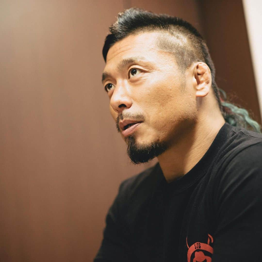 新日本プロレスさんのインスタグラム写真 - (新日本プロレスInstagram)「#ShingoTAKAGI !!🐉 【一問一答・第1部】 “NEVER二冠王者”鷹木信悟選手が衝撃の提案!? 『パンピングボンバー』命名の由来とは？ そして“いま一番対戦したい相手”は同級生の“あの男”! ☆スマホサイトで更新中！ @njpw1972  Photo By @nakapic1112 中原義史 #njpw #新日本プロレス #プロレス #鷹木信悟」3月9日 17時52分 - njpw1972