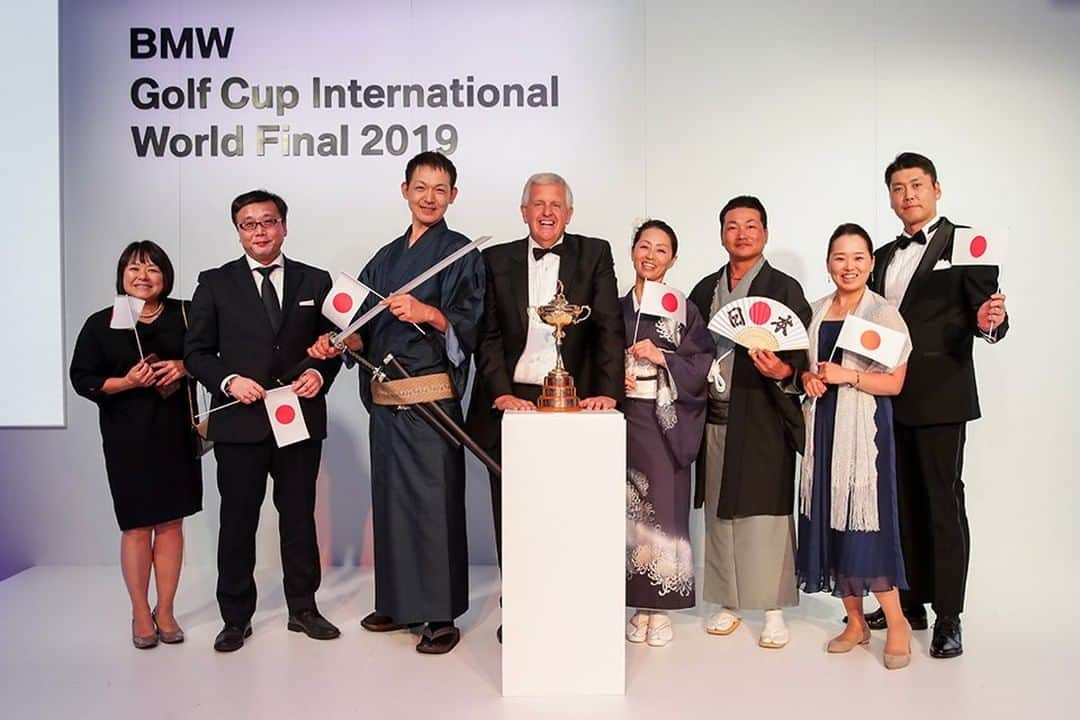 BMW Japanさんのインスタグラム写真 - (BMW JapanInstagram)「南アフリカ共和国のジョージにて開催された、世界最大規模のアマチュア・ゴルフ大会「BMW GOLF CUP INTERNATIONAL WORLD FINAL」が、3月6日(金)に閉幕。 . 各国の代表チームが白熱した戦いを繰り広げ、見事同スコアで優勝を勝ち取ったのは台湾と南アフリカの代表チーム、日本代表チームは14位という結果でした。 . 台湾と南アフリカの代表チームの皆さん、優勝おめでとうございます！ . #BMWGolfCupInternational #ゴルフ #BMW #BMWJapan #駆けぬける歓び」3月9日 18時00分 - bmwjapan