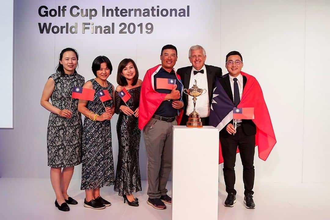 BMW Japanさんのインスタグラム写真 - (BMW JapanInstagram)「南アフリカ共和国のジョージにて開催された、世界最大規模のアマチュア・ゴルフ大会「BMW GOLF CUP INTERNATIONAL WORLD FINAL」が、3月6日(金)に閉幕。 . 各国の代表チームが白熱した戦いを繰り広げ、見事同スコアで優勝を勝ち取ったのは台湾と南アフリカの代表チーム、日本代表チームは14位という結果でした。 . 台湾と南アフリカの代表チームの皆さん、優勝おめでとうございます！ . #BMWGolfCupInternational #ゴルフ #BMW #BMWJapan #駆けぬける歓び」3月9日 18時00分 - bmwjapan