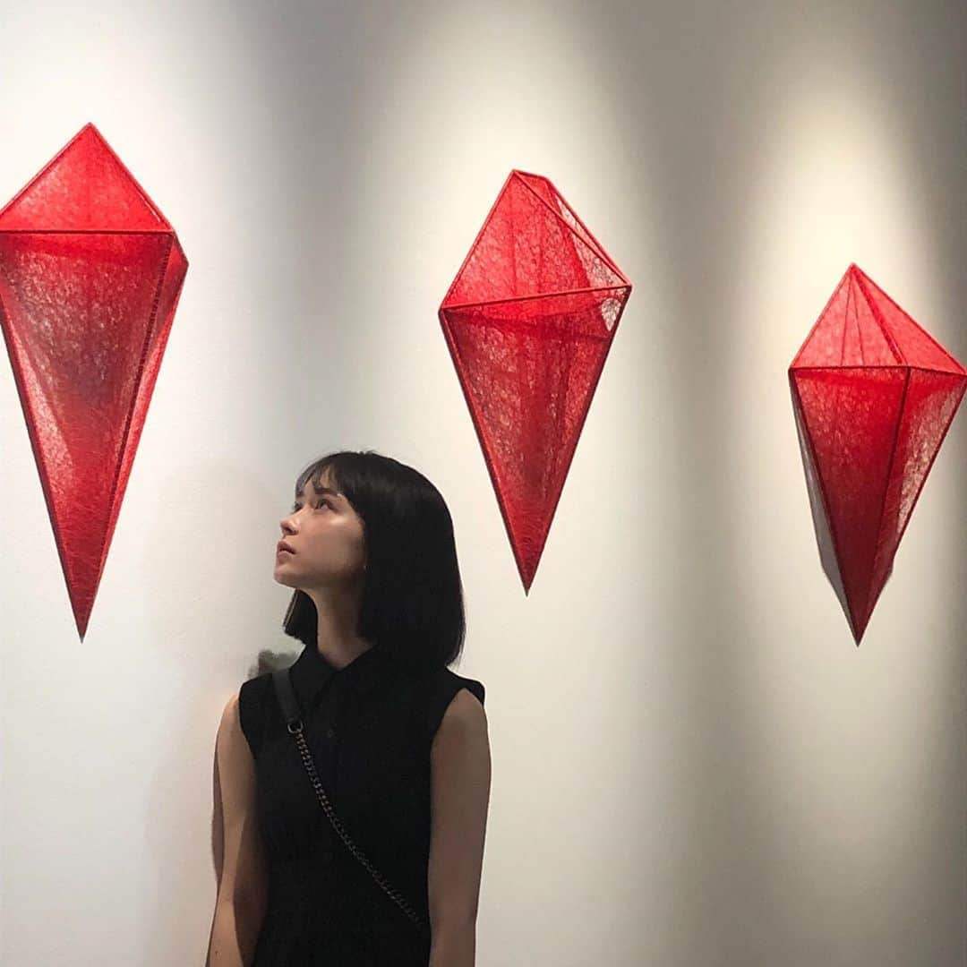 畑芽育さんのインスタグラム写真 - (畑芽育Instagram)「ㅤㅤㅤㅤㅤㅤㅤㅤㅤㅤㅤㅤㅤㅤㅤ  実は美術館や展覧会が凄く好きで、 去年の夏は特に沢山足を運んでました。  ㅤㅤㅤㅤㅤㅤㅤㅤㅤㅤㅤㅤㅤㅤㅤ 美術館の時、だいたいワンピース着ちゃう。（笑）  お出かけしやすい季節になったら またいろいろな美術館を探したいです」3月9日 18時48分 - mei_hata_official