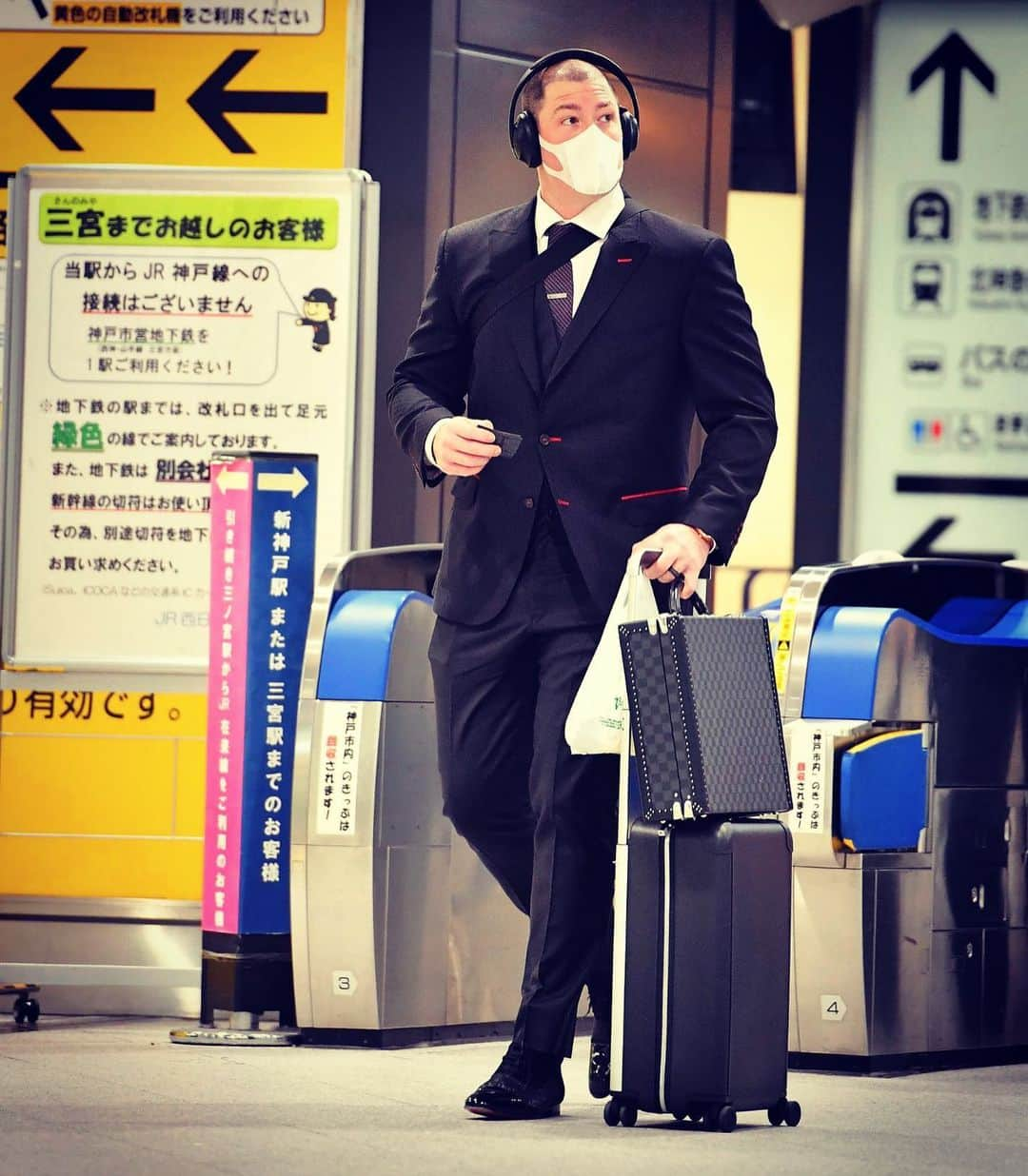 ジャスティン・ボーアさんのインスタグラム写真 - (ジャスティン・ボーアInstagram)「🚆➡️Tokyo」3月9日 19時01分 - bour41