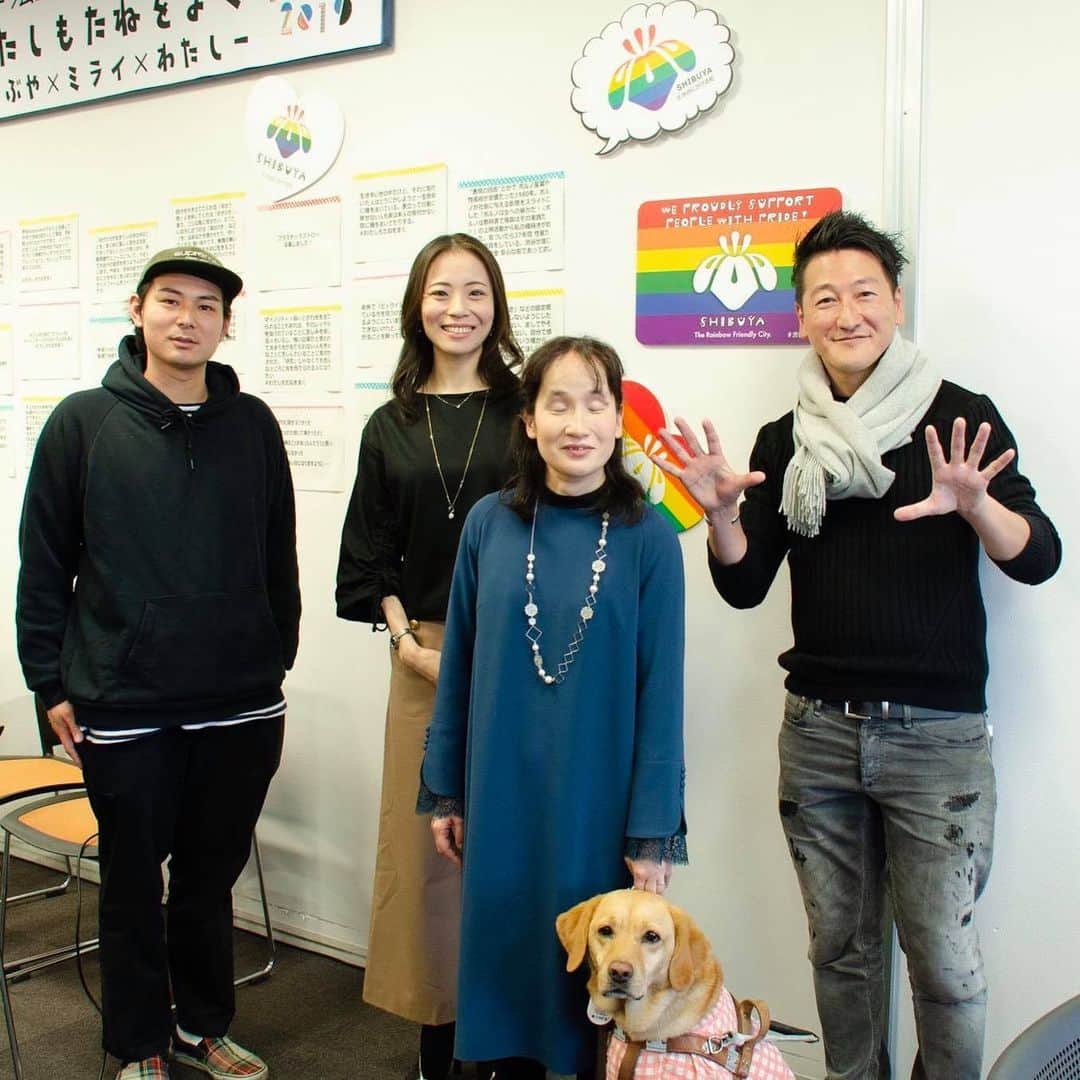 東小雪のインスタグラム：「先日登壇させていただいた、「#わたしもたねをまく－しぶや×ミライ×わたし」を、YouTubeでご覧いただけます。こんなダイバーシティがひろがって、日々の当たり前になってほしい！ぜひご覧ください。  https://youtu.be/6AvrL7px-6U  #わたしもたねをまく #ダイバーシティ #渋谷 #堀潤さん  #盲導犬」