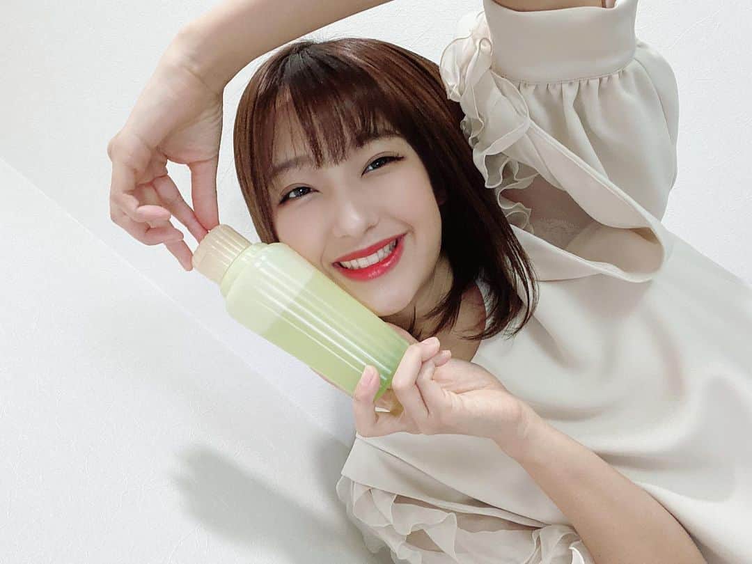 ミクのインスタグラム：「. . 今日は3/9 #ミクの日 ということで、 最近、 私が好きになった入浴剤を紹介☆ 「メディテーションバスα」 保湿効果たっぷりで、 瞑想効果のあるアロマティックハーブの香りで疲れが吹き飛ぶくらい癒されるのです。 . .  #アユーラ　#アユーラ入浴剤  #AYURA #メディケーションバスa  #バスタイム　#ローズウッド #ローズマリー　#カモミール　#ハーブ　#瞑想　#瞑想風呂　#beauty #bath」