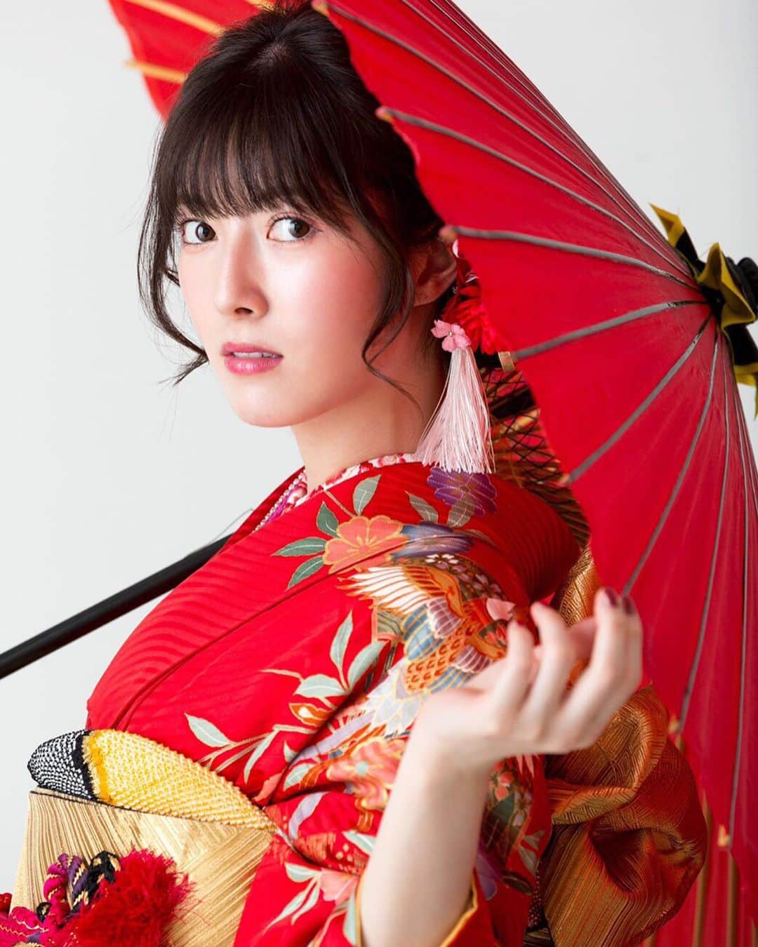 日下部美愛のインスタグラム：「たくさんのメッセージありがとうこざいます！！ 私は幸せだ〜〜、生きててよかった . . #20歳 #着物 #photo #japan #model #me #hair #haircolor #hairstyles #fashion #makeup #selfie #followme #instagood #camera #instadaily #dailylook #한국 #맞팔 #사진 #데일리 #데일리룩 #인스타사진 #인스타그램 #일본인 #패션 #패션스타그램」