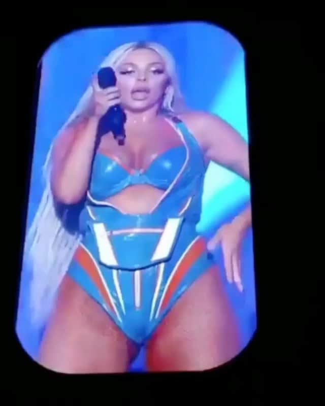 ジェシー・ネルソンのインスタグラム：「Brazil you own my heart 💙」
