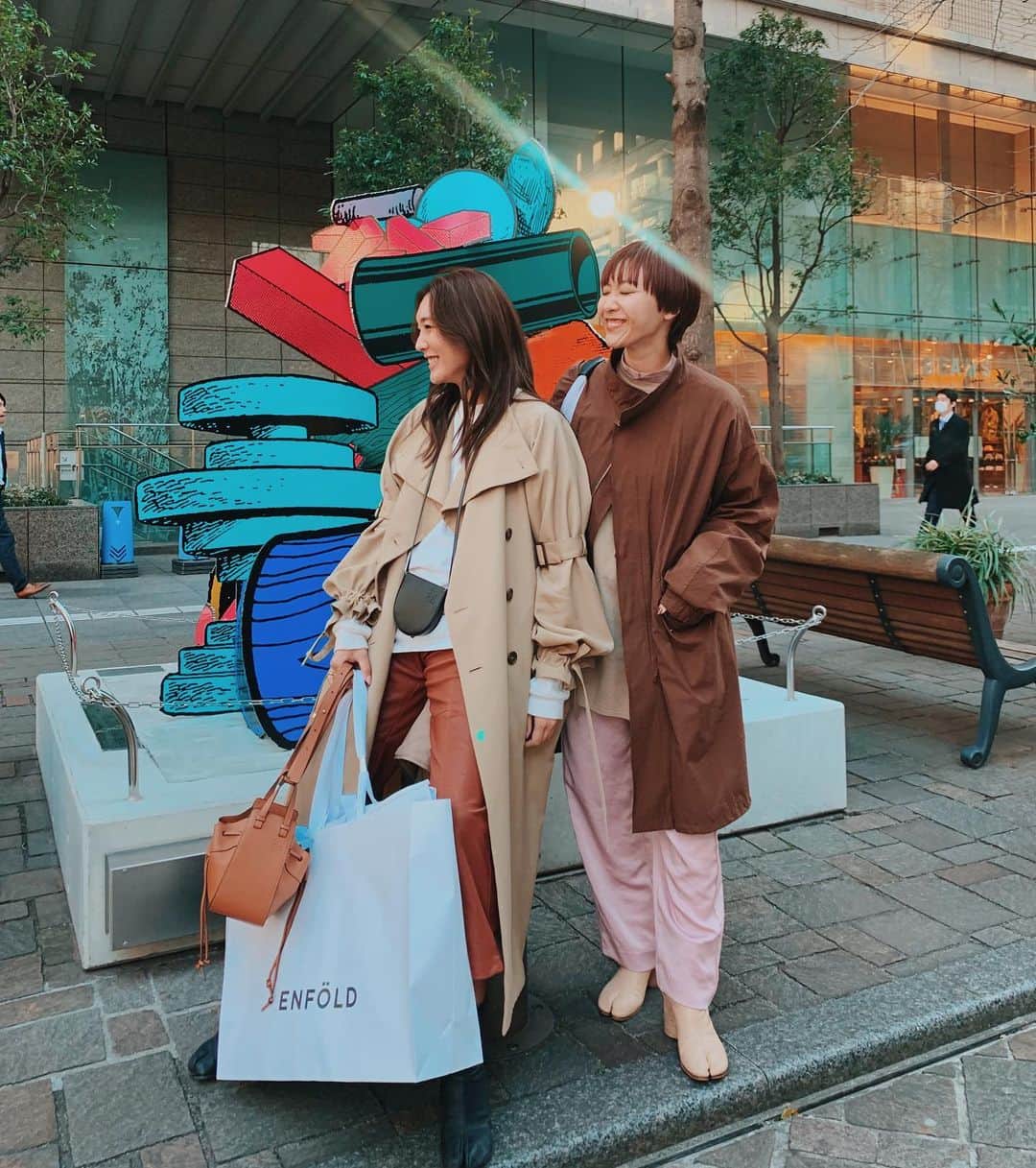 小竹麻美のインスタグラム：「お買い物の日。 丸の内はガラガラ😨」
