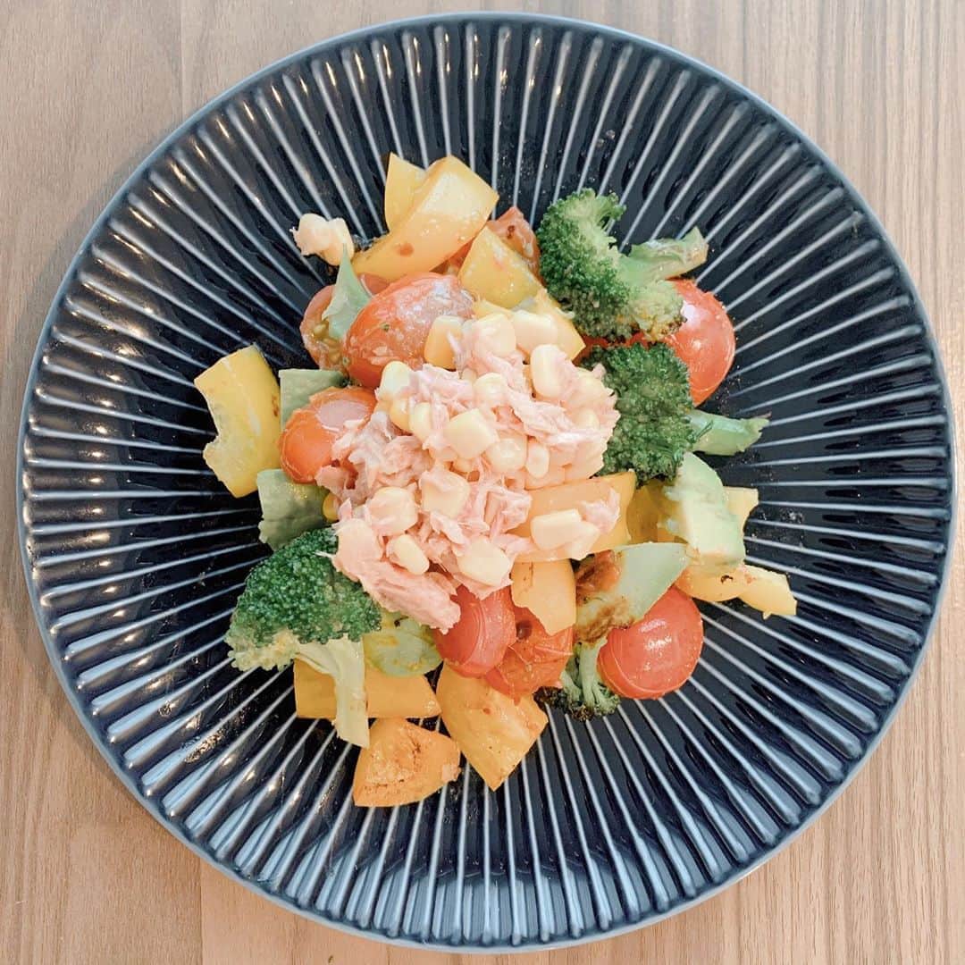 大友花恋さんのインスタグラム写真 - (大友花恋Instagram)「ぽかぽかな日でしたねえ。 生野菜も好きだけど、ちょっと炒めて味が濃くなる感じも好き。」3月9日 20時08分 - karen_otomo