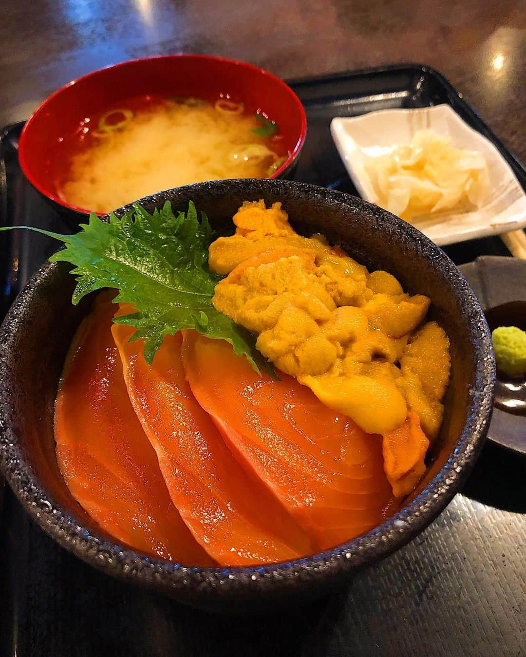 関根アヤノさんのインスタグラム写真 - (関根アヤノInstagram)「札幌の朝市で食べた贅沢丼 北海道に行くと早起き頑張るのです。 また食べたい🤤」3月9日 21時01分 - ayano320