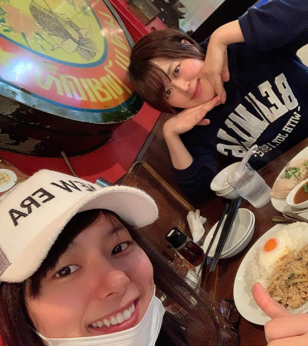 小田島沙知（かぎしっぽ）のインスタグラム：「タイ料理とタピオカー！！ さしぶーなおーた！ うまししし！  #かぎしっぽさち #フラポテおおた #女芸人 #タイ料理 #タピオカ #高円寺 #うまし #久しぶり #楽しい」