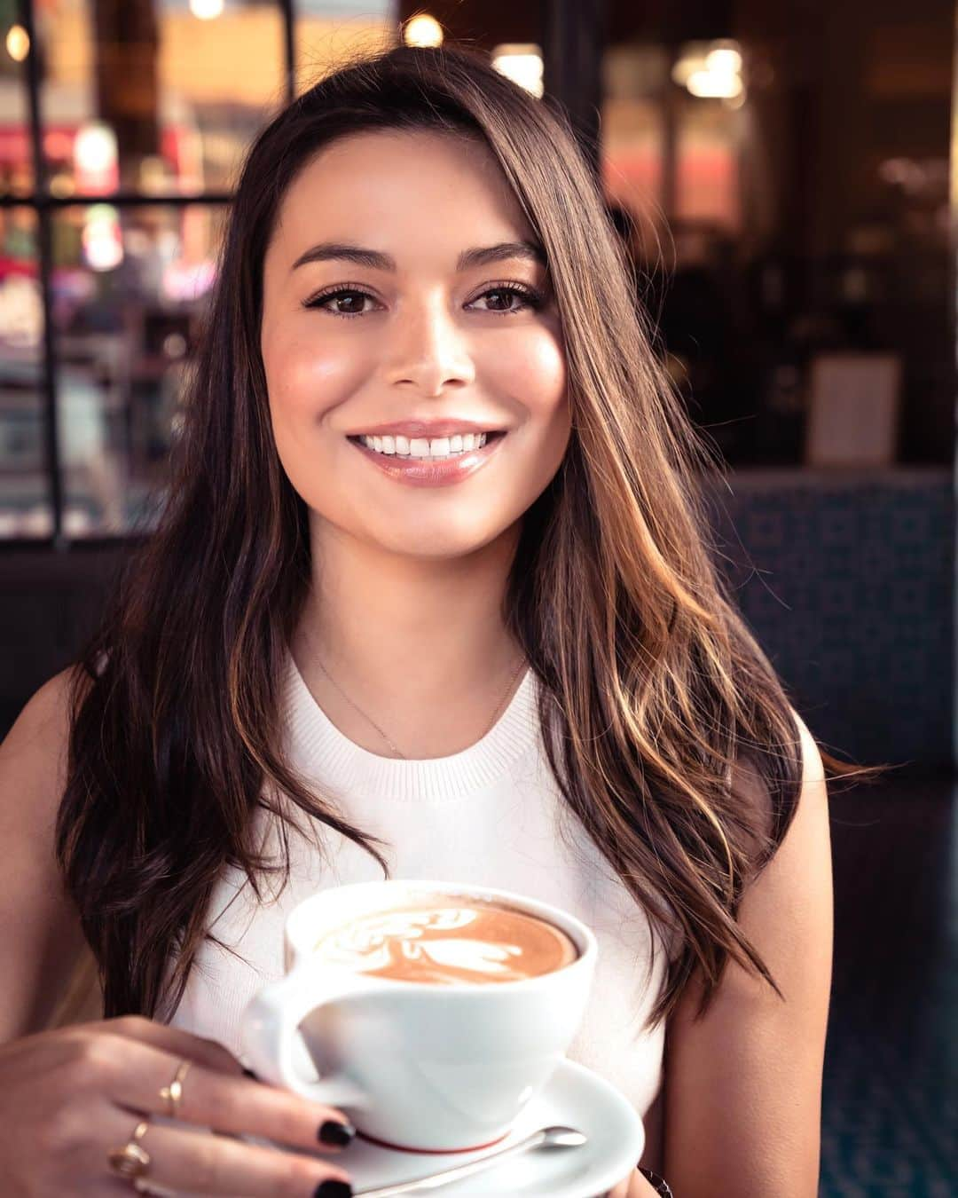 ミランダ・コスグローヴさんのインスタグラム写真 - (ミランダ・コスグローヴInstagram)「Hot Chocolate ☕️」3月10日 7時39分 - mirandacosgrove