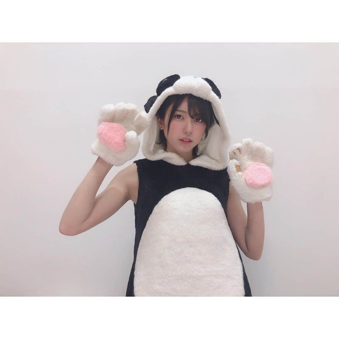 大西桃香さんのインスタグラム写真 - (大西桃香Instagram)「パンダ。🐼 #パンダ #熊猫 #ぱんだ #パンだ #🥖🍞」3月9日 23時16分 - momo0920_official