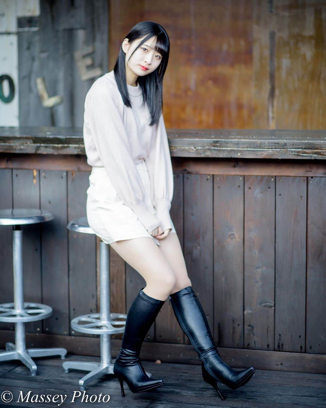 のインスタグラム：「. . . . 「Studio Debbie's」で撮った写真です。 モデルは、西野ゆうかちゃんです。 It is a picture taken in the studio “Studio Debbie's”. Her name is Yuka Nishino. . . #ポートレート #ポートレート女子 #ポートレートモデル #ポートレート撮影 #ポートレート部 #ポートレイト #ポトレ #被写体 #モデル #被写体モデル #写真部 #東京カメラ部 #サロンモデル #美脚 #撮影会モデル #撮影会の女神さま #portrait #excellent_portraits #girlsphoto #cute #kawaii #lovers_nippon_portrait #portrait_perfection #portraitphotography #japanesegirl #japanesemodel #model #tokyogirl #모델촬영 #인물사진」