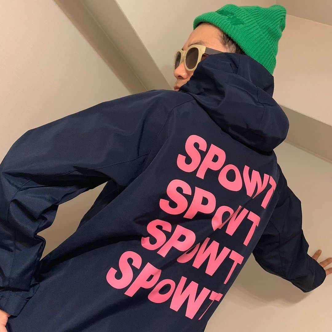 秋山賢太さんのインスタグラム写真 - (秋山賢太Instagram)「spowt新作アウター良いっ！  僕はXL着てます。  #spowt #目離れ隠し」3月10日 0時39分 - akiyama.0624