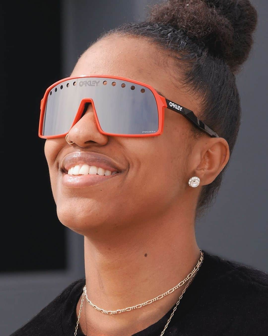 OAKLEYのインスタグラム：「Show Love. The rest will follow. ❤️ @diamonddoesit1 #OneObsession」
