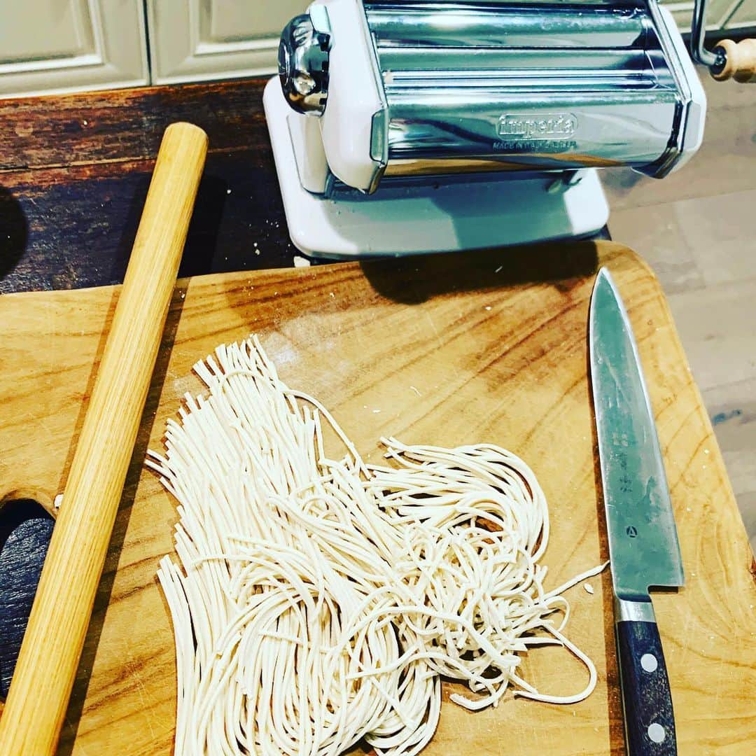 中邑真輔さんのインスタグラム写真 - (中邑真輔Instagram)「お昼ごはんに時間かけ過ぎ。  #製麺　#広島つけ麺　#広島冷麺　#食べたいものは自分で作るしかない」3月10日 2時20分 - shinsukenakamura