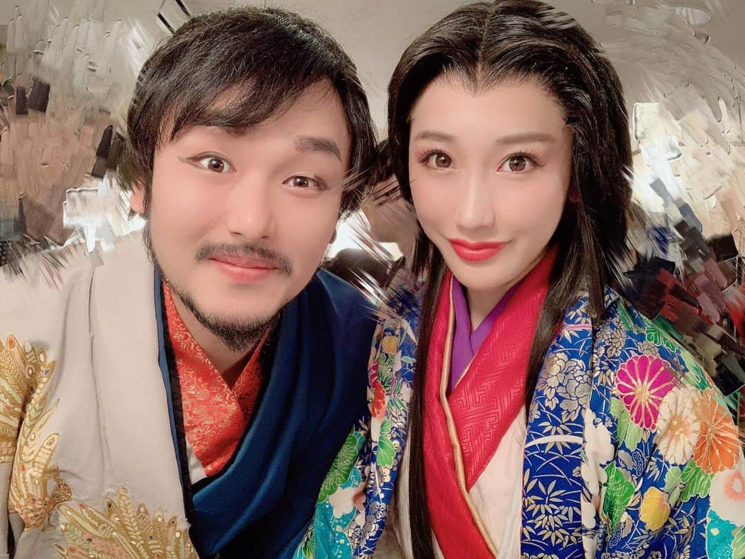 小原春香さんのインスタグラム写真 - (小原春香Instagram)「舞台 #悪因悪果 #俳優座 #九頭龍仙人　役 #小原卓也　様　 #紅姫 　役 #小原春香  小原様　毒しじみさん。 顔色がね、お袖でみたら、より悪く見えるのです。すごいメイクだった笑っちゃうの。 仙人演技とーーーても面白い！！！ 仙人のシーンはほっとしました🌟 現場に同じ苗字初めて遭遇で、（読み名は違うけれど）小原（春）って書かれること初めて。」3月10日 3時23分 - koharaharuka