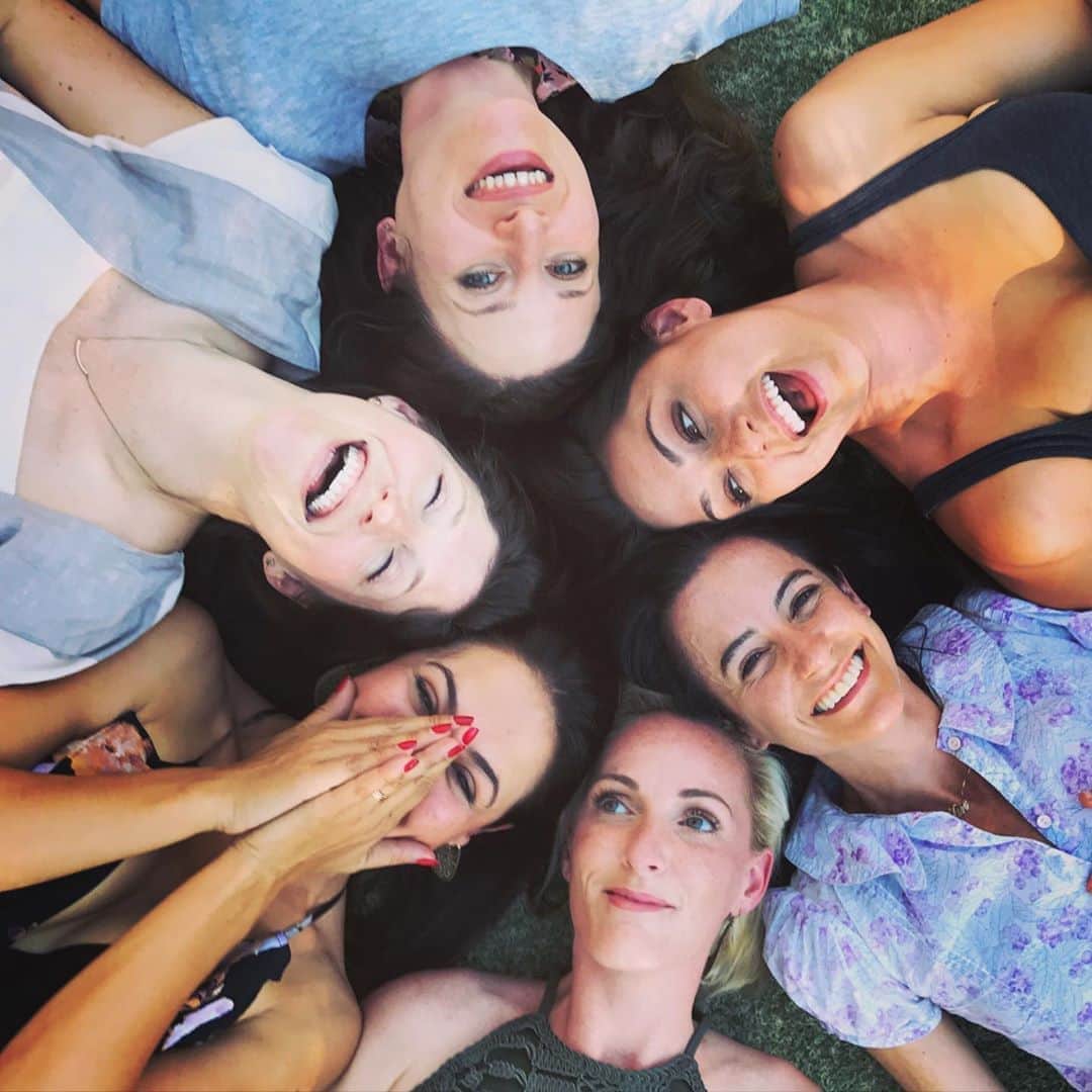 カミーユ・グアティのインスタグラム：「Never to late to appreciate #internationalwomensday. Find your girls, your tribe, your flock...be good to each other. Support one another. Listen and be there. I know how much I value my ladies and I can without a doubt say...life would not be the same without you.」