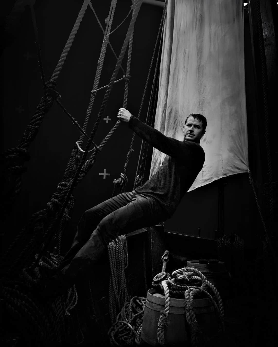 ジョシュア・ダラスのインスタグラム：「Get a load of this boat @colinodonoghue1! See what this is all about on an all new INSANE episode of @nbcmanifest. 10pm on @nbc! #manifest #boat #cc @warnerbrostv」