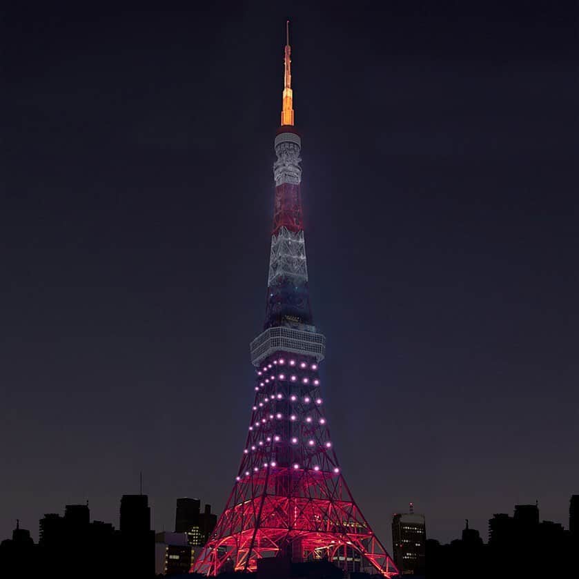 東京タワーさんのインスタグラム写真 - (東京タワーInstagram)「本日のライトアップは、月に一度の『満月ダイヤモンドヴェール』🌕 ． 上部を消灯し、下部は今月のカラー桜色🌸でライトアップします。  #東京タワー #tokyotower #tokyotower_official#東京 #tokyo #Japan #도쿄타워 #东京塔 #東京鐵塔 #东京#満月 #fullmoon」3月10日 17時39分 - tokyotower_official
