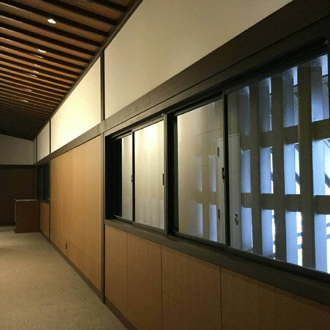 熊本城さんのインスタグラム写真 - (熊本城Instagram)「天守閣の内装工事が進んでいます。天守閣の完全復旧と内部公開は2021年春の予定です。写真1,2枚目:大天守6階(最上階)、3枚目:同4階、4枚目:同3階 #熊本城 #kumamotocastle #熊本  #kumamoto #日本 #japan #城 #castle #天守閣 #地震 #earthquake #japantrip #復旧 #復興 #reconstruction #特別公開 #specialopening」3月10日 12時45分 - kumamoto_castle