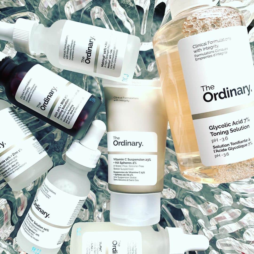 三浦加納子のインスタグラム：「ずっと気になってたThe Ordinary を入手✨  ドクターズコスメ並み(越え？)の配合成分なのに低価格というのが魅力で、今世界中で人気！ 開発者の理念がとても誠実でそこにも価値を感じます。  これだけ買って¥6000いかなかったのは驚きです😳 ただ日本では直営店などは無く購入できるのは海外サイトのみ💦私は @beautybaycom で買いました。 今日から使ってみる！楽しみ✨  @theordinary #theordinary #beautybay」