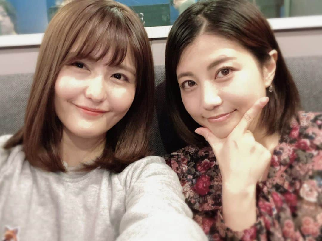 野中藍さんのインスタグラム写真 - (野中藍Instagram)「WEBアニメ「ようこそジャパリパーク」のアフレコの時の写真です🐯 まさかまさか、またサーバルを演じさせていただけるなんて… 尾崎サーバル＆仲間たちのみんなや、スタッフの皆様や、応援してくださってるファンの皆様、もう関係各所の皆様、たーーくさんの方のお力のおかげなんですよね！ ありがとうございます😭  これまたたーーーくさんの方に見て頂けますように…☆ プロフィールURLから飛べます🙇‍♀️↑ ・ ・ #ようこそジャパリパーク #あにてれ　#japananime #けものフレンズ #けもフレ #kemonofriends  #白石涼子　ちゃんと　#ryokoshiraishi  #オフショット#studio #seiyuu」3月10日 15時32分 - ai_nonaka