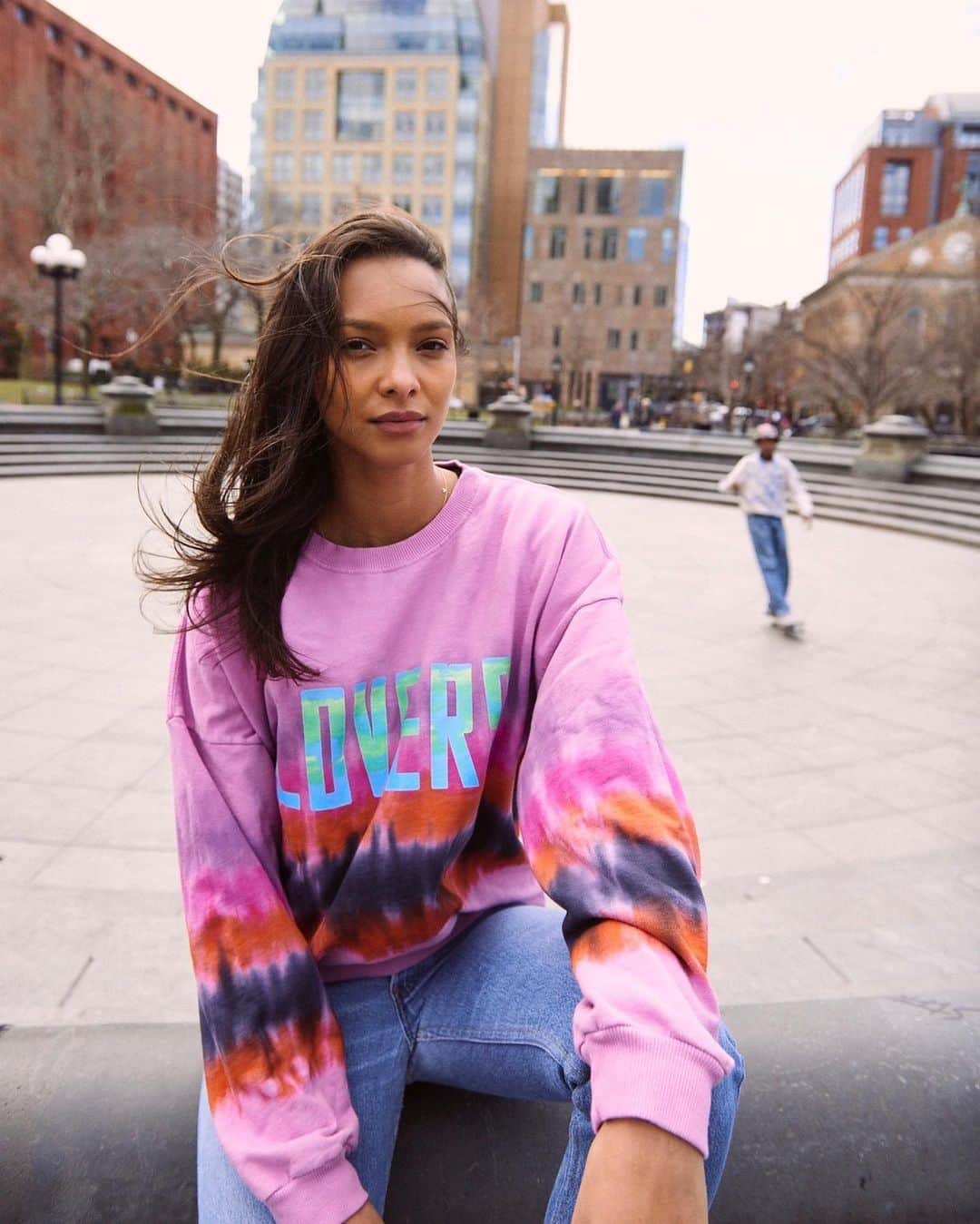 ライス・リベイロさんのインスタグラム写真 - (ライス・リベイロInstagram)「Starting to like the weather in nyc 🙏🏽❤️ @revolve x @loversfriendsla」3月11日 2時46分 - laisribeiro