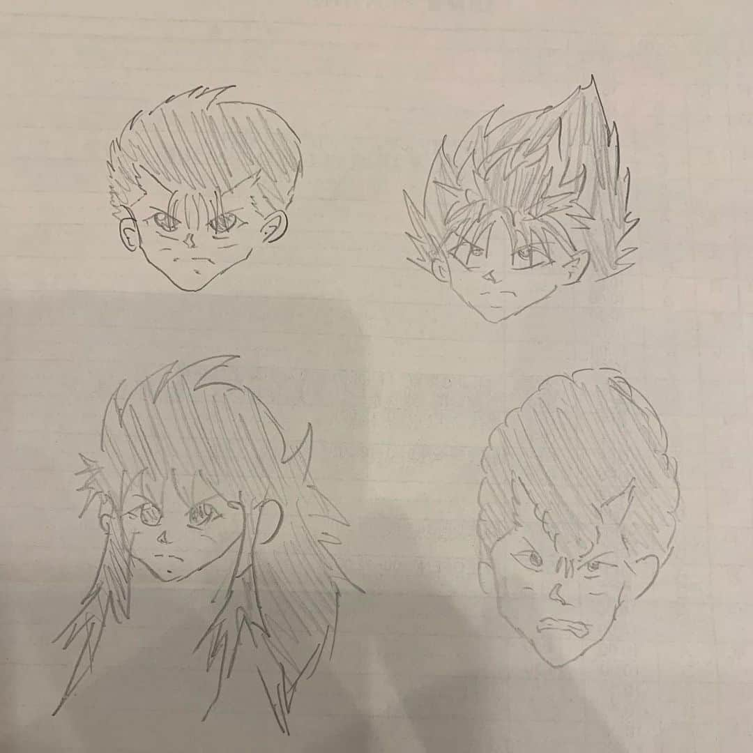 小林悠さんのインスタグラム写真 - (小林悠Instagram)「お絵かき  小さい頃、絵を描くのが好き過ぎてドラゴンボールや幽☆遊☆白書を何も見ずに描いていたのを思い出したのであの頃を思い出して久しぶりに何も見ずに描いてみたら‥‥ うまっ😳笑  手は覚えているもんですね😳  さすが美術の成績5。笑  決して友達がいなくて家でずっと絵を描いていた訳ではありません😂笑  子供も喜んでくれてよかった😄👍笑」3月10日 18時18分 - kobayashiyu11