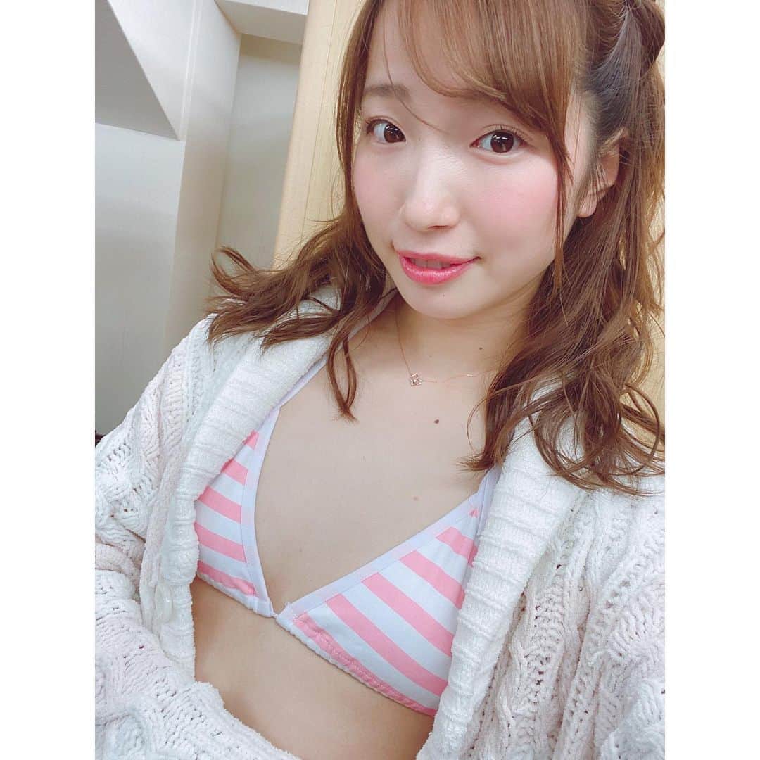 有明ゆなさんのインスタグラム写真 - (有明ゆなInstagram)「このピンクのボーダーもお気に入り♡ . . . . #グラドル #gravureidol #ボーダー」3月10日 18時16分 - ariake_yuna